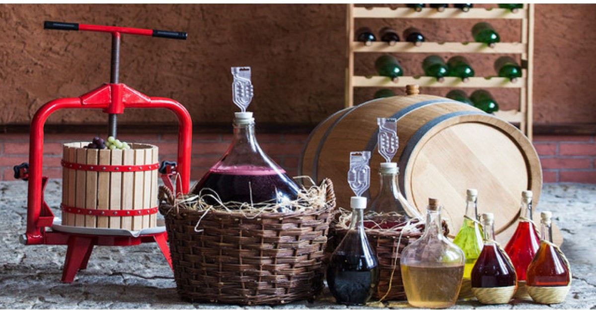 Производство вина из винограда. Оборудование для домашнего виноделия. Оборудование для приготовления домашнего вина. Аксессуары для виноделия. Оборудование для производства вина из винограда.